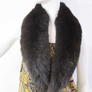 fur collar