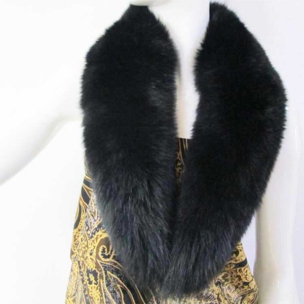 fur collar