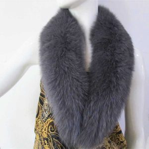 fur collar